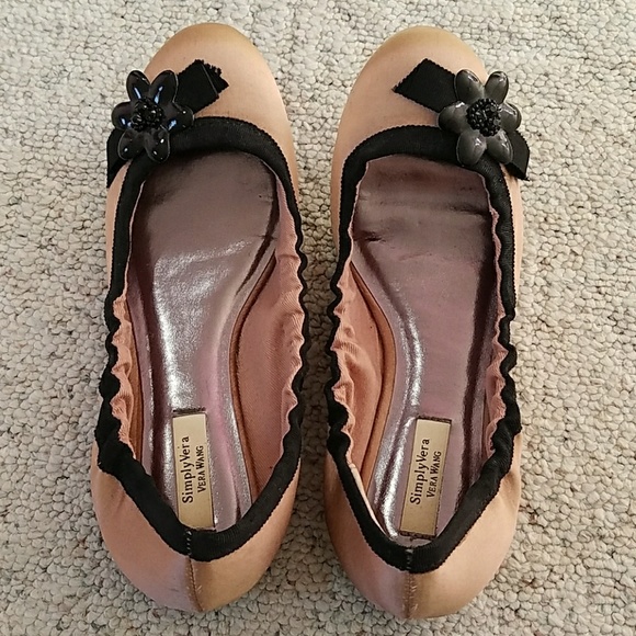 Simply Vera Wang flats size 7.5 - Picture 1 of 5